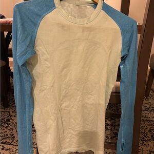 Lululemon Swiftly Tech Long-Sleeve Blue and Light Blue sz 6